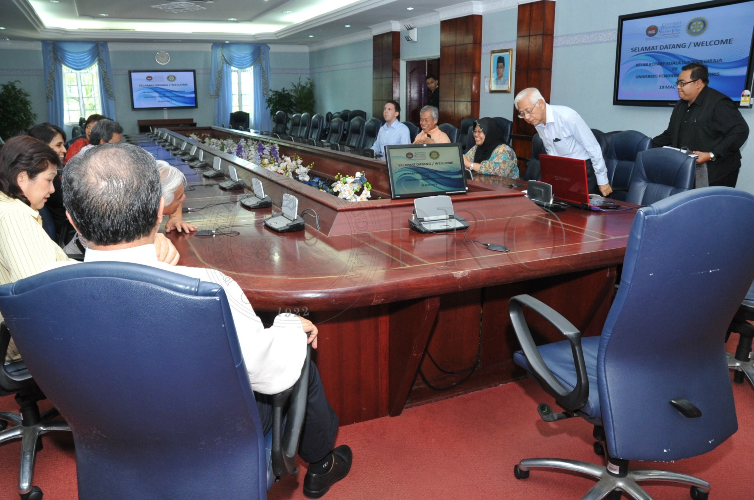 19 3 2013 Lawatan Dari Kelab Rotary Diraja Kuala Lumpur Ke Upsi